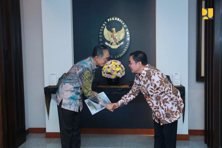 Menteri PU Terima Bupati Tana Toraja, Bahas Peningkatan Jalan Daerah