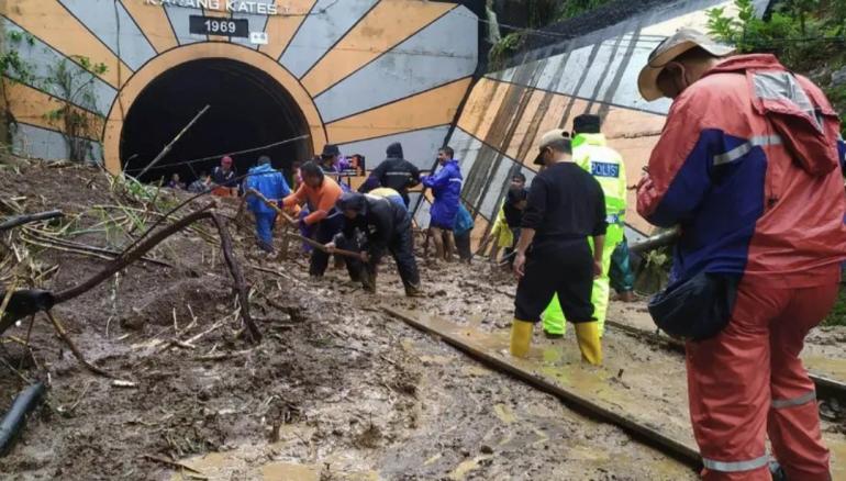 Pasca Longsor, Kereta Api Menuju Malang Kembali Beroperasi