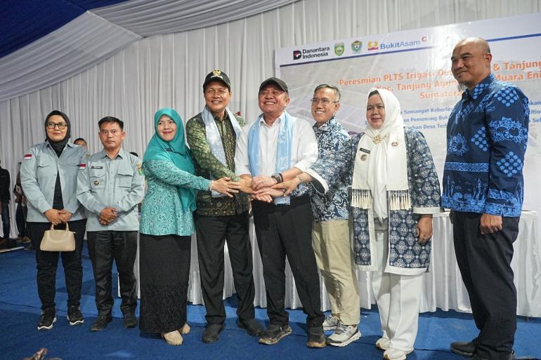Memperkuat Ketahanan Pangan, PTBA Luncurkan Dua PLTS Irigasi untuk Petani Muara Enim