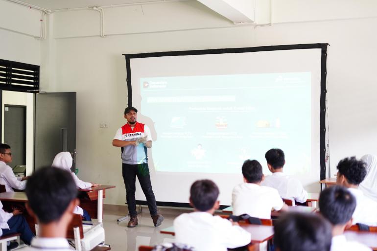 Pertamina NRE Mengajak Siswa SMP untuk Peduli Lingkungan Sejak Awal