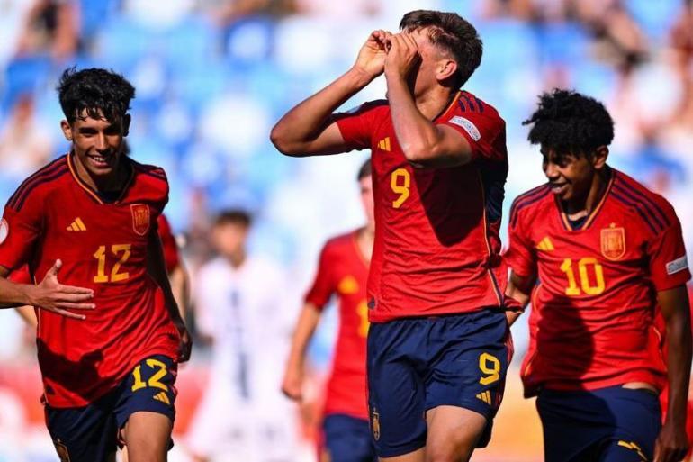 Barcelona Wonderkid leads Spain to victory against Canada