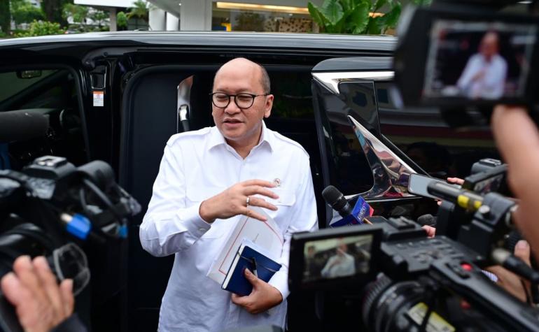 Rosan Melaporkan kepada Presiden, 200 Investor Tertarik pada Proyek Energi dari Limbah