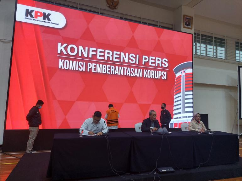 Rugikan Negara Rp 18 Miliar Eks Bos Pt Sms Sarimuda Ditahan Kpk