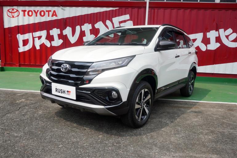 Toyota Segarkan Tampilan New Rush Gr Sport