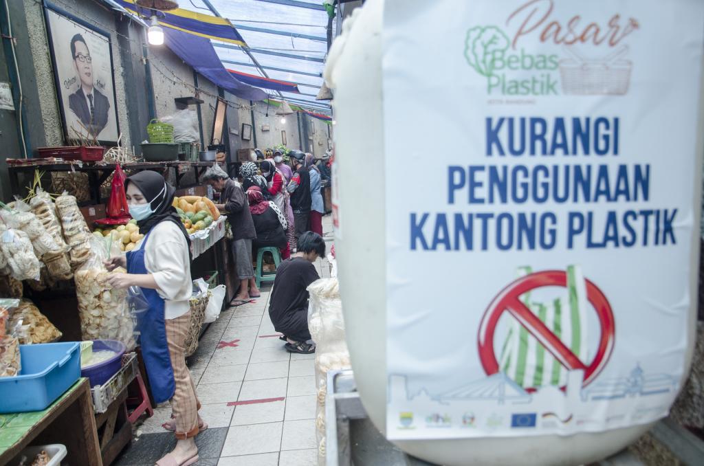 Gerakan Indonesia Diet Kantong Plastik 2784