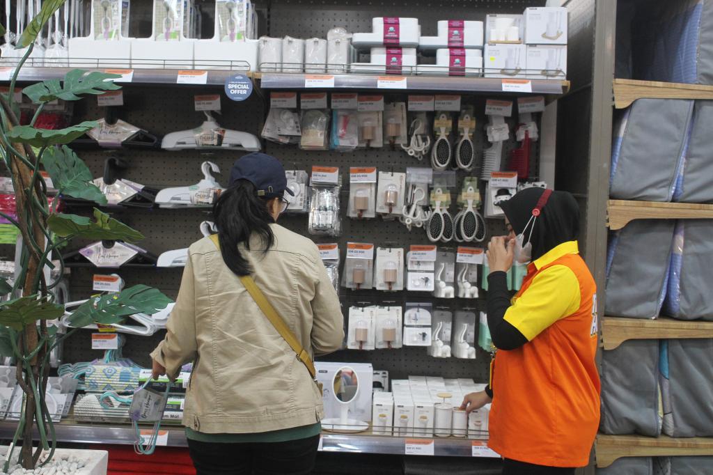 Grand Opening Scandia Store