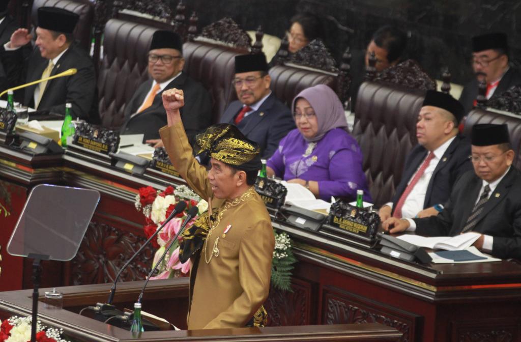 Jokowi Kenakan Baju Adat Suku Sasak Saat Pidato Kenegaraan