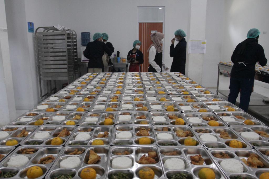 Makanan Bergizi Gratis Berisiko Serius