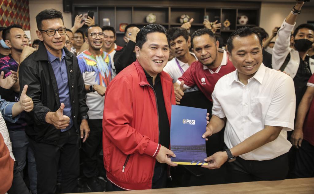 Menteri Erick Daftar Calon Ketum PSSI