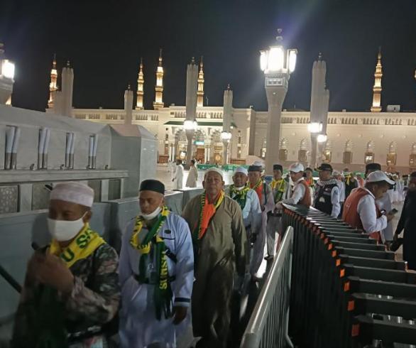 Jemaah Haji Indonesia Mulai Masuk Raudhah & Berziarah ke Makam Rasulullah