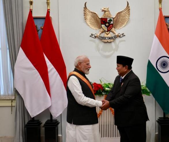 Prabowo Anugerahkan Bintang Adipurna Kepada PM Modi