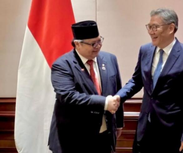 Airlangga Bertemu Mendag China, Perkuat Perdagangan, Investasi dan Ekonomi