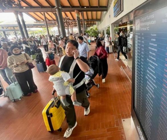 373 Penerbangan Terdampak Erupsi Anak Krakatau, di Soekarno-Hatta 202