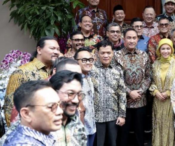Komisi III DPR Silaturahmi ke Rumah Kapolri Suyudi, Ini Yang Dibicarakan