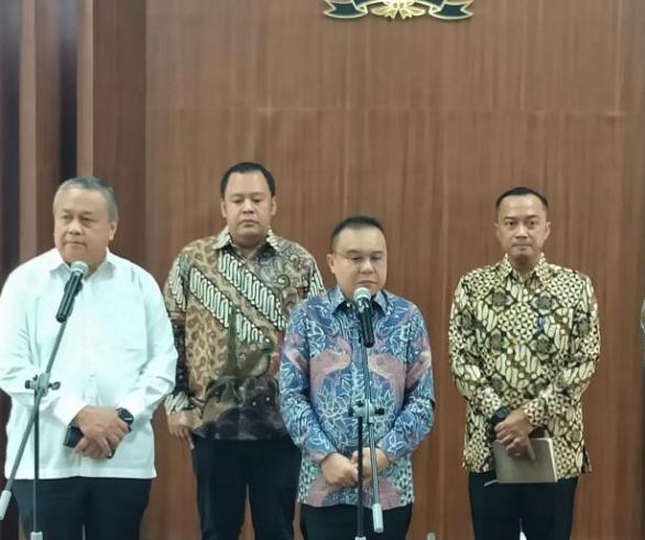 Pagi-Pagi, DPR Bahas Kondisi Ekonomi Dengan Gubernur BI, Menkeu, dan Mensesneg