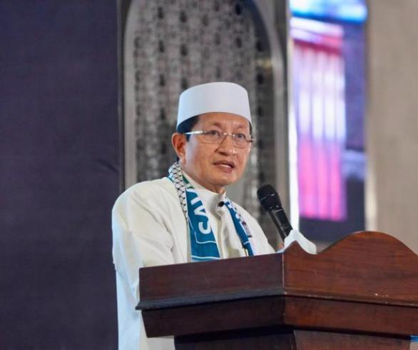 Menag Buka Muktamar V Wahdah Islamiyah dan Kukuhkan 10.000 Guru Al-Quran