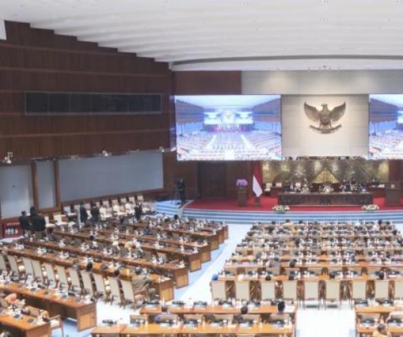 Kinerja Setahun DPR RI: 16 UU Disahkan, 1.377 Rapat, 9.205 Aduan Masyarakat
