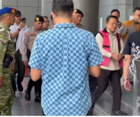 Tahap II Kasus Pemerasan dan TPPU, Febrie Tiba di Kejari Jaksel
