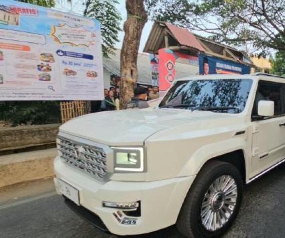 Naik Maung Putih, Ara Cek Rumah Warga Rorotan Yang Bakal Dibedah