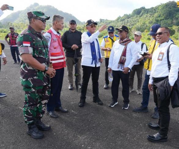 Kunjungi Pulau Banda, Menteri PU Rencana Bangun Ulang Bandara Bandaneira