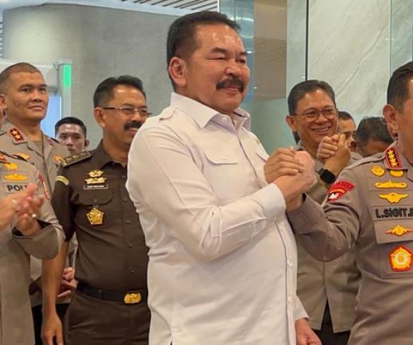 Didatangi Kapolri, Jaksa Agung Tegaskan Tak Ada Rivalitas Kejaksaan & Kepolisian