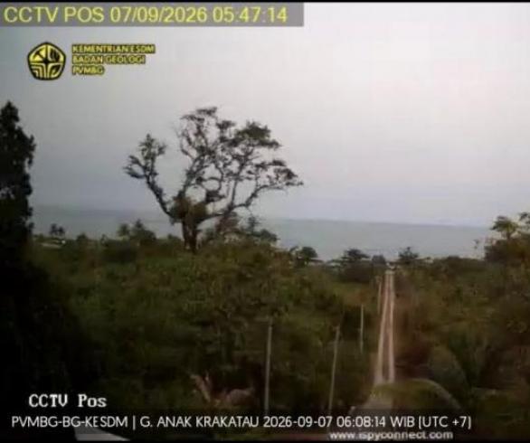 Gunung Anak Krakatau Batuk 10 Detik, Tinggi Kolom Erupsi Tidak Teramati