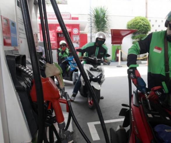 Hoax! Bahlil Larang Ojol Beli Pertalite, Ini Faktanya
