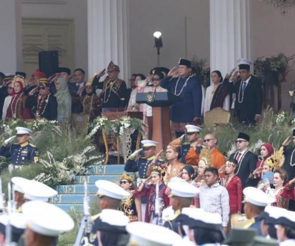 Awali Upacara HUT RI, Prabowo Ajak Seluruh Peserta Doakan Korban Bencana