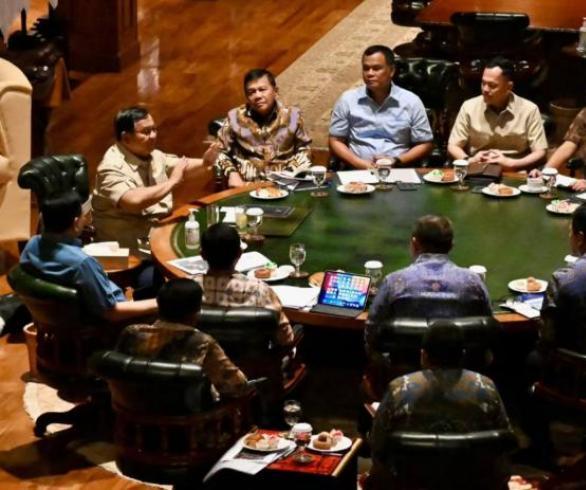 Prabowo Tambah 17 Pesawat Water Bombing Untuk Atasi Karhutla Kalimantan