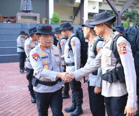 Atasi Karhutla, Polri Berangkatkan 403 Personel Satgas Edukasi