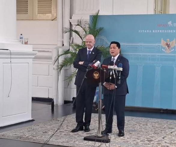 Erick Thohir Bawa Presiden FIFA Temui Prabowo Di Istana