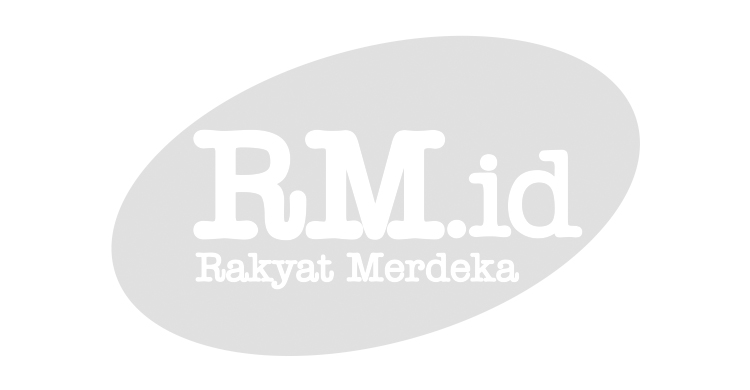Ketua Satuan Tugas (Satgas) Penanganan Covid-19 Ganip Warsito Memberikan Bantuan Untuk Posko PPKM dan Isolasi Terpusat di DI Yogyakarta, Selasa (27/7).  (Foto : Istimewa).