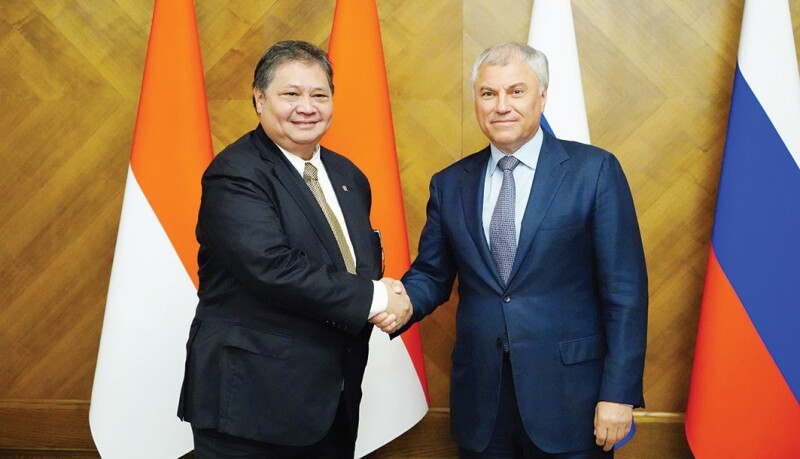 Airlangga Hartarto saat bertemu dengan Chairman of the State Duma, Vyacheslav Volodin di Rusia