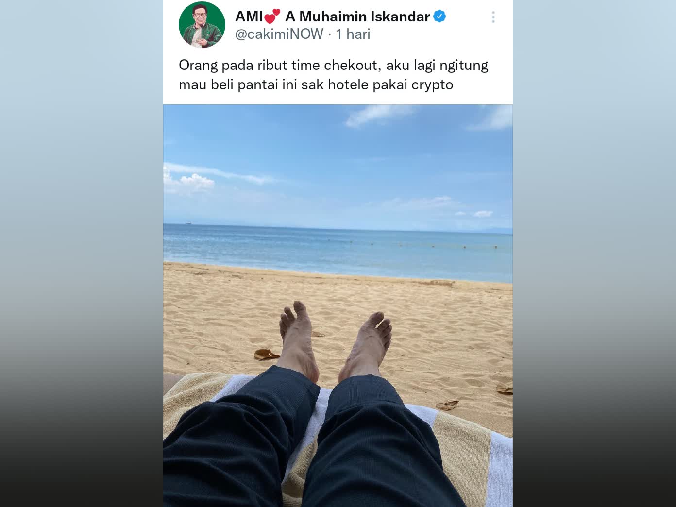 cak Imin posting foto saat bersantai di pinggir pantai